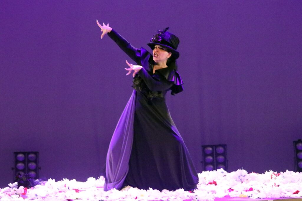 Cena do espetáculo Viramundo: uma ópera contemporânea