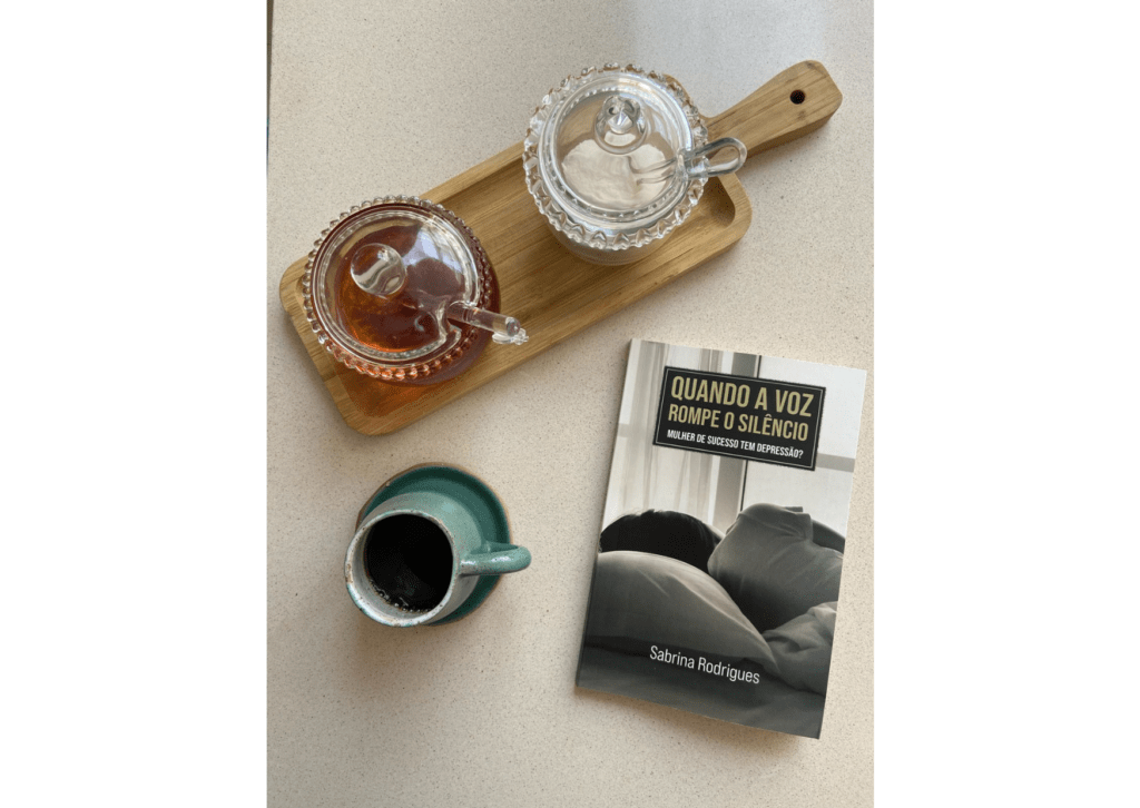 Capa do livro Quando a Voz Rompe o Silêncio