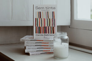 Capa do livro Sem tinta - Foto Rafaella Piazza.