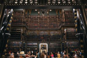 Roteiros literários: visite o Real Gabinete Português de Leitura
