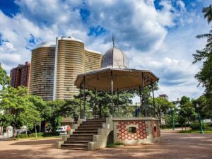 Foto da Praça da Liberdade, onde está as instituições que fazem parte do Férias no Circuito.